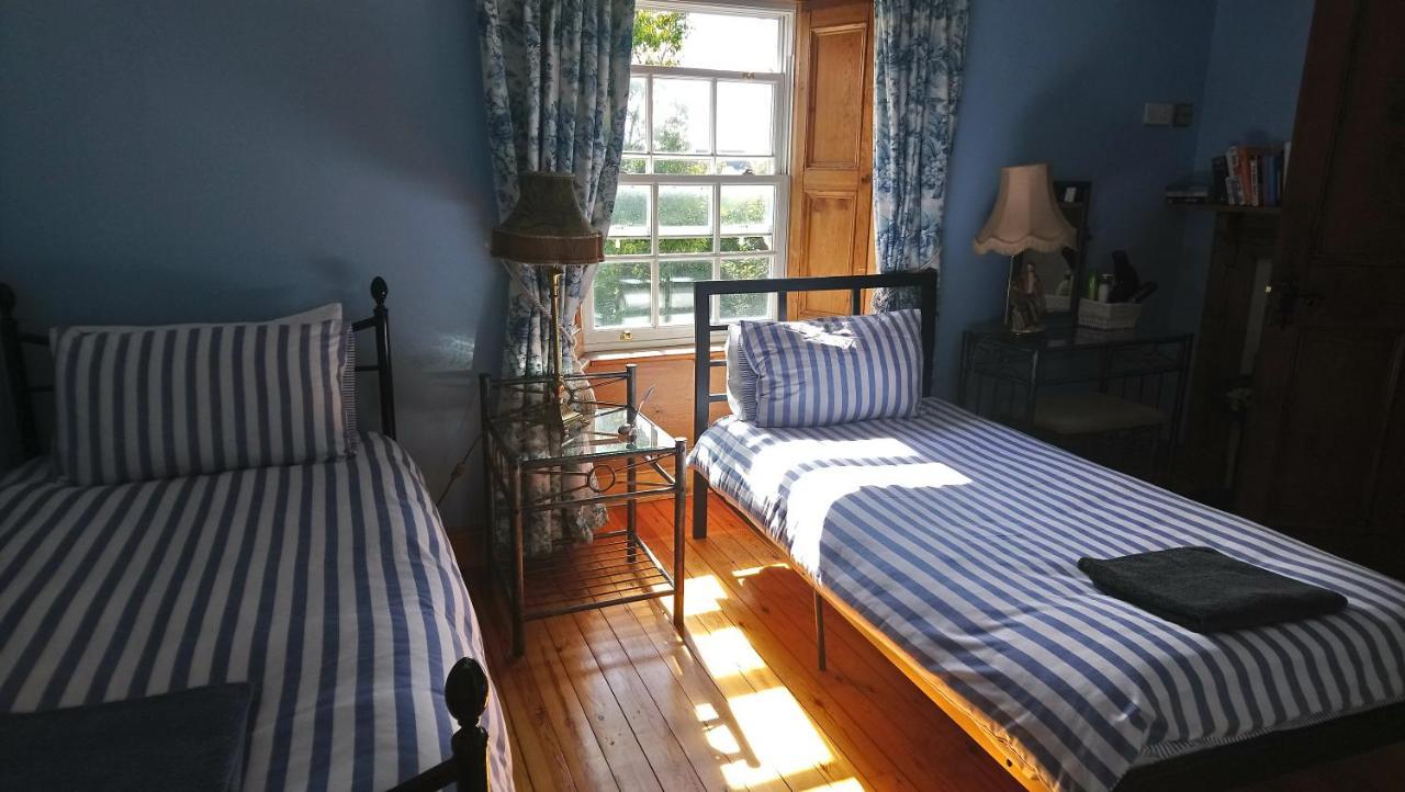 Knockaderry House Bed & Breakfast 4*
